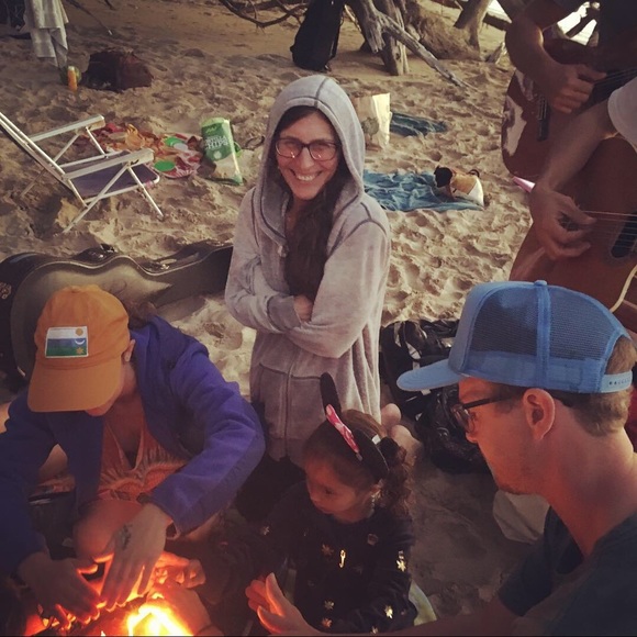 Meet your Posher, Sara. - Picture 3 of 8